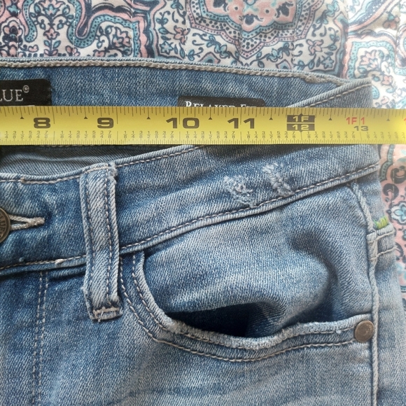 Judy Blue Relaxed Fit Distressed Custom Embroidered Mushroom Jeans Size 5/27 - Picture 8 of 10